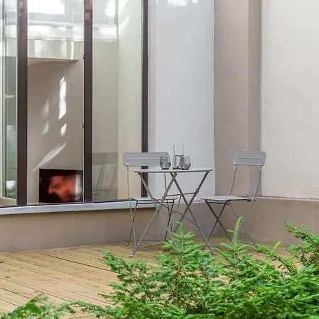 Bright Designer Loft In The City Center * ריגה